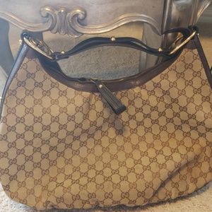 Beautiful gucci purse